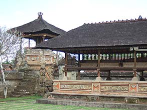 バトゥアン寺院