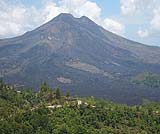 キンタマーニ高原のバトゥール山