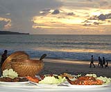 シーフードディナーをどうぞ！